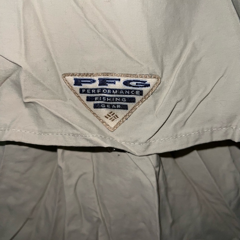 Sun-Protection Columbia Performance Fishing Gear UPF30+ Breathable Outdoor Shirt - Picture 4 of 9